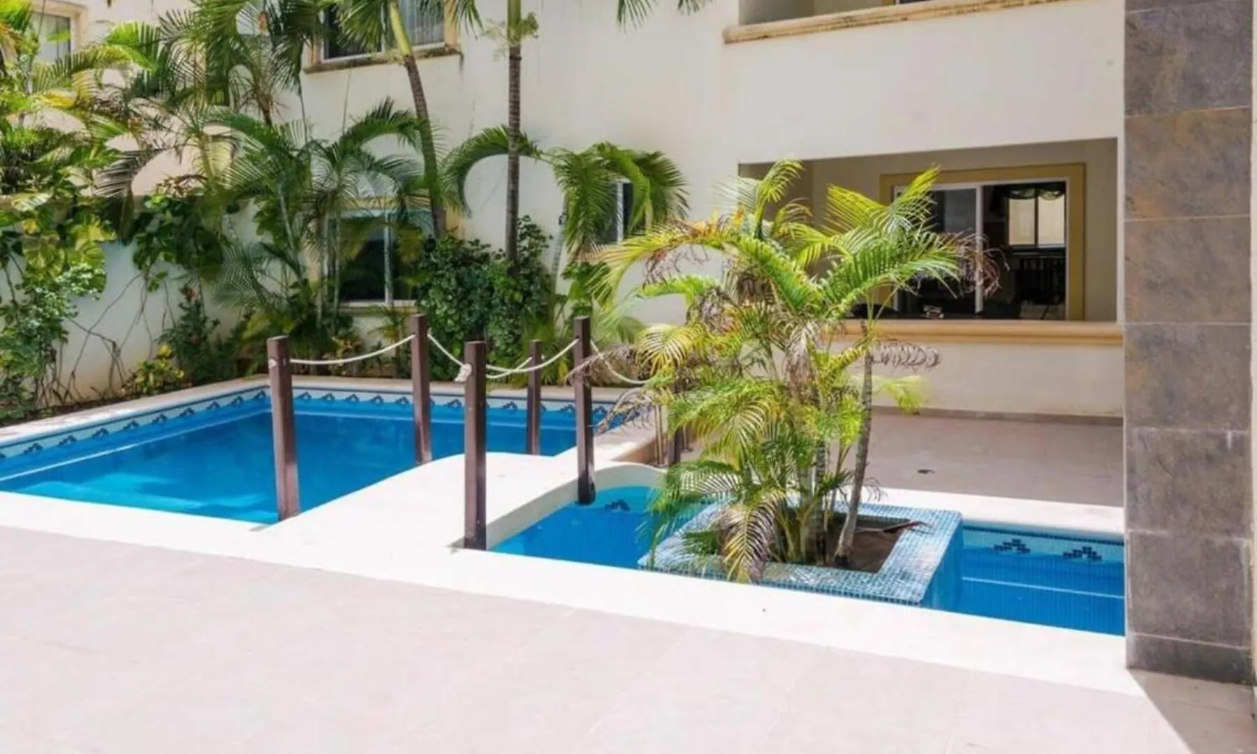 Apartment Modern Condo, Just Steps To Mamitas Beach & 5Th Playa del Carmen
